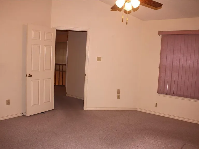 2141 Surrender Ave — Photo 32