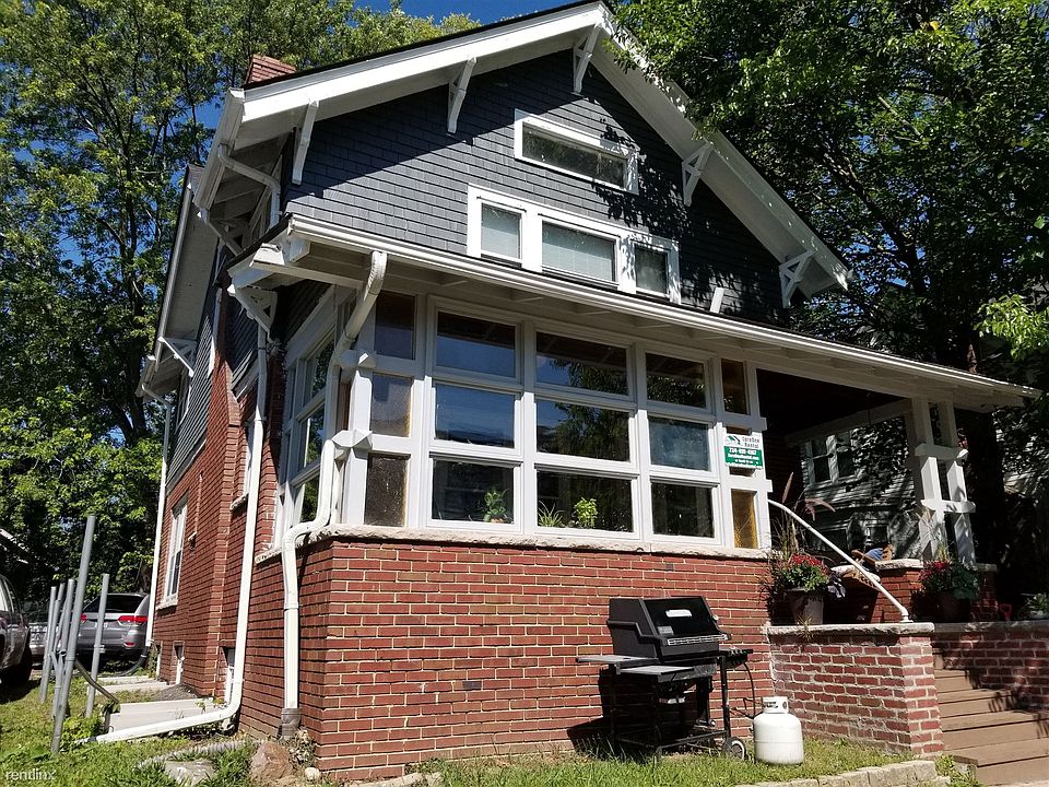 532 Walnut house Front # 2