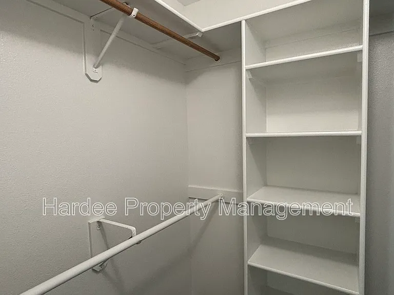 10764 W Goldenrod Ave — Photo 17