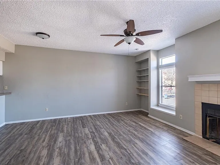 5305 Indio Cv #B — Photo 9