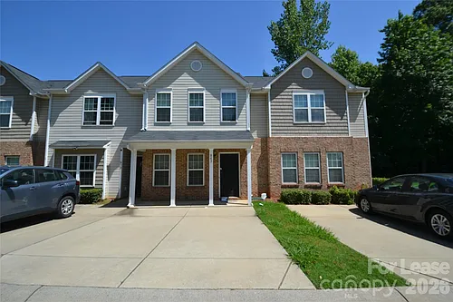 843 Plaza Walk Dr Photo 1