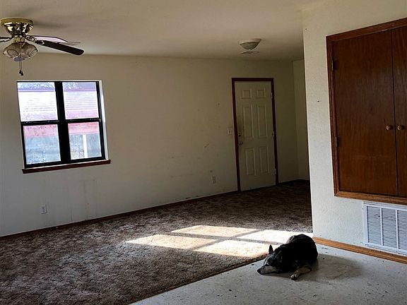 5th image of 401 E Pontotoc St