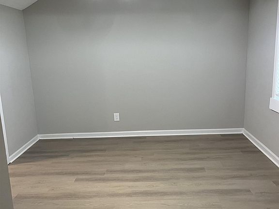 5th image of 4972 Wilburn Ave