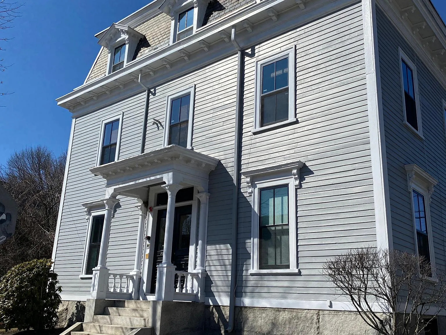 234 Bowen St — Photo 1