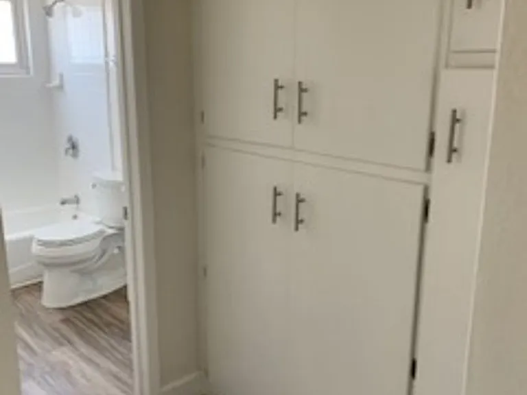Bright 2 bed 1 bath in Pacific Beach — Photo 9