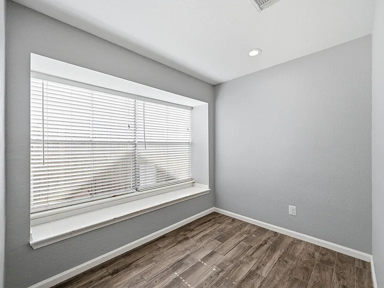 1805 Whitebriar Dr — Photo 12