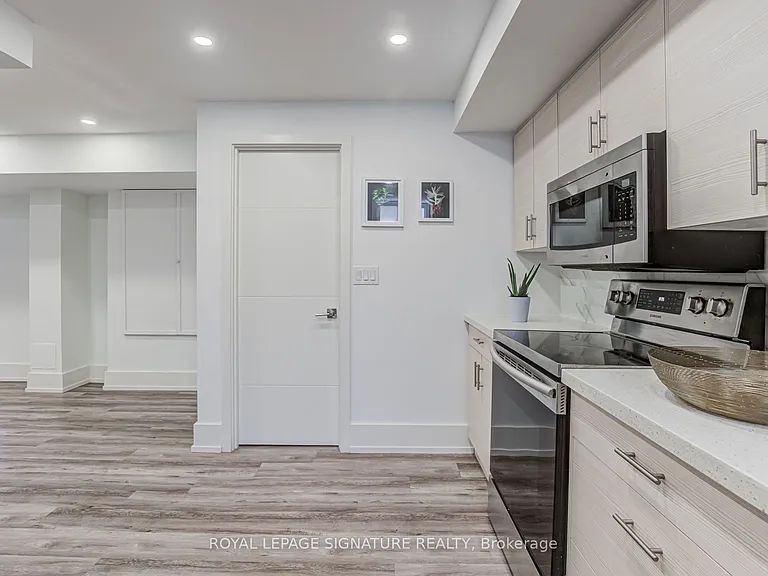 36 Roxaline St #BASEMENT — Photo 23
