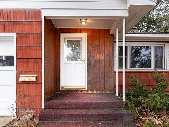 4th image of 1517 Lincoln Ave