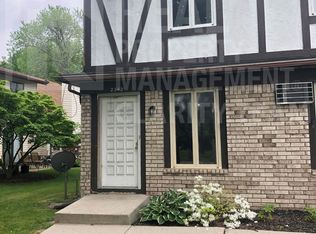 2342 Rockspring Rd, Toledo, OH 43614