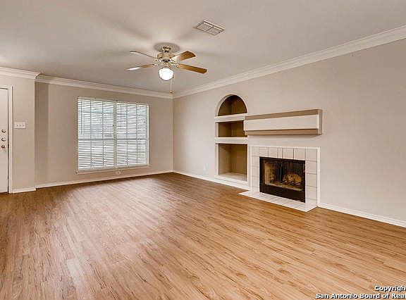 5th image of 8414 Branch Hollow Dr