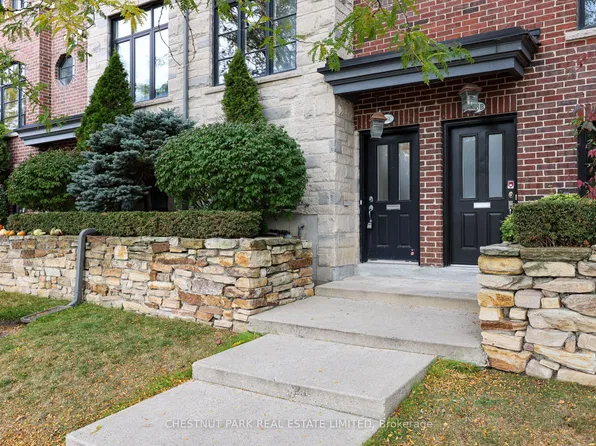 156C Evans Ave, Toronto, ON M8Z 0B4