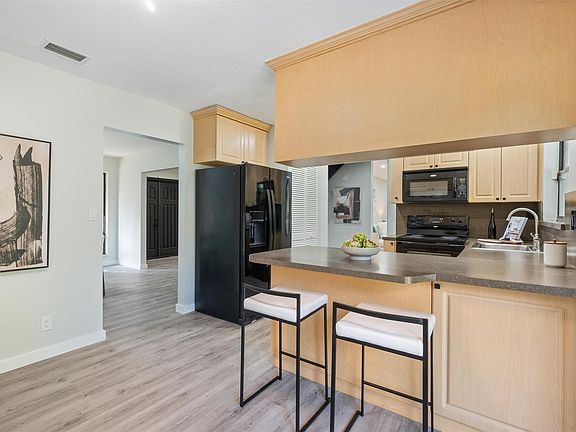 5th image of 10100 SW 53rd Court