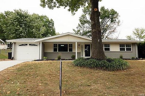 1st image of 810 Parkfield Ter