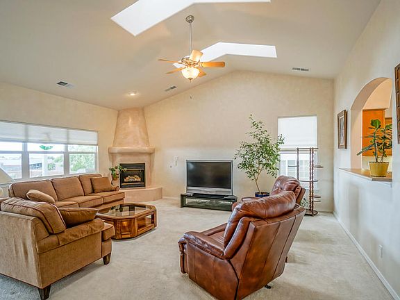 5th image of 8709 Tierra Alegre Dr NE