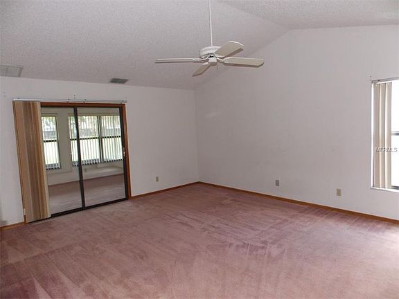 5th image of 34478 Cedarfield Dr
