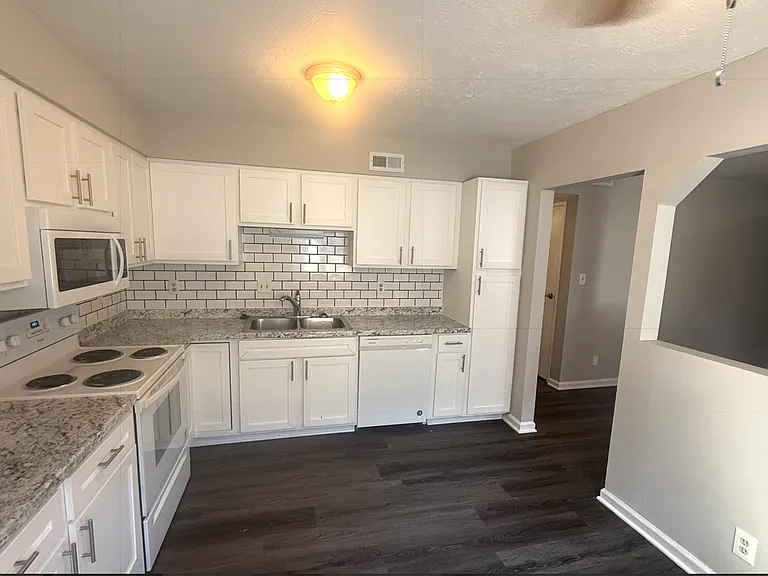 4210 Huntington Ave — Photo 3