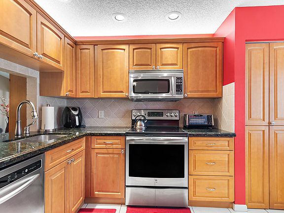 3rd image of 4570 Amherst Drive #87