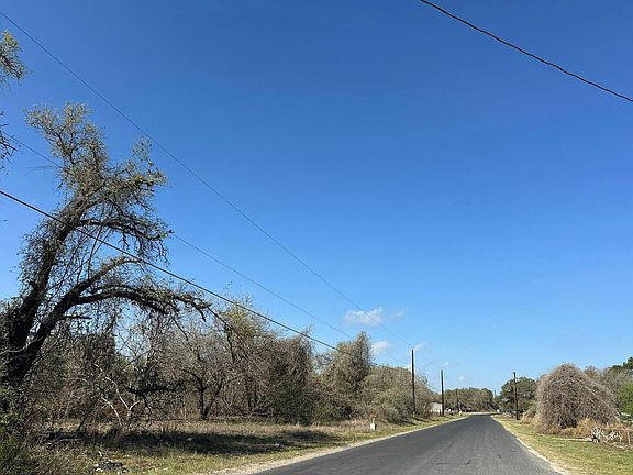 4th image of 1100 Big Leaf Rd