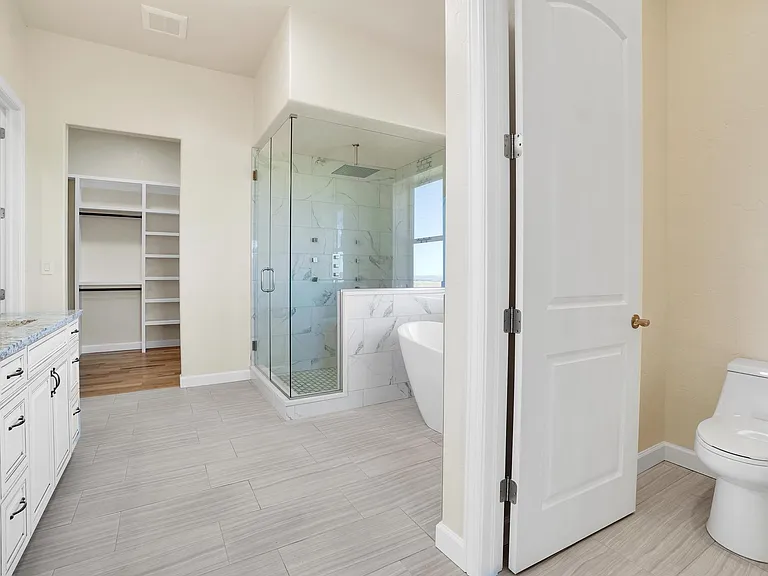 5580 Country Club Dr — Photo 15