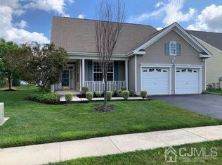 10 Valley Ct, Dayton, NJ 08810