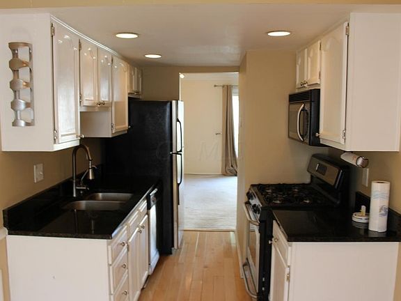 4th image of 2590 Scioto View Ln