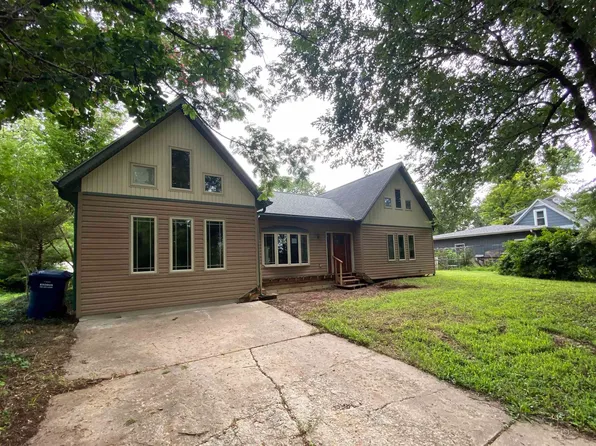 334 Gertrude St, Harveyville, KS 66431