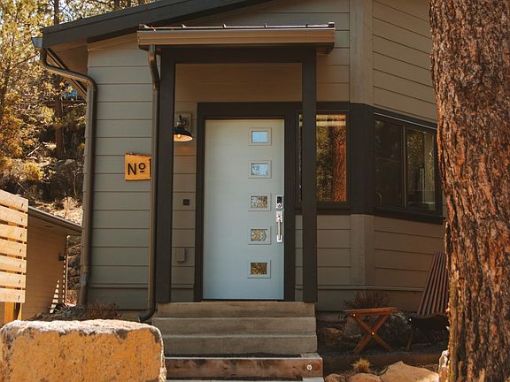 2nd image of 61552 Oakwood Pl