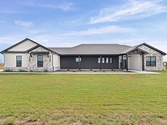 2nd image of 611 Willow Moon Ranch Rd