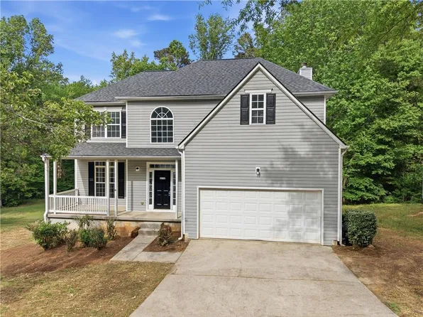 814 Shadow Lakes Dr, Lithonia, GA 30058
