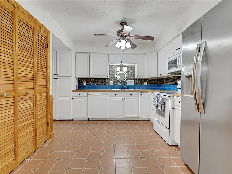 2668 Moss Ln SE — Photo 6