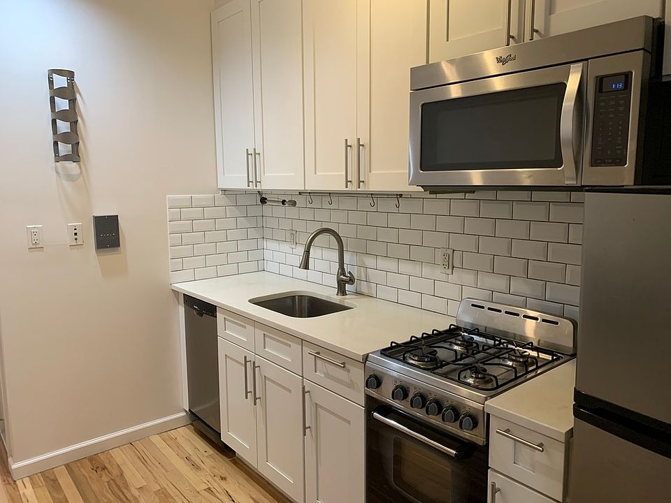 1st image of 16 Clinton St #1