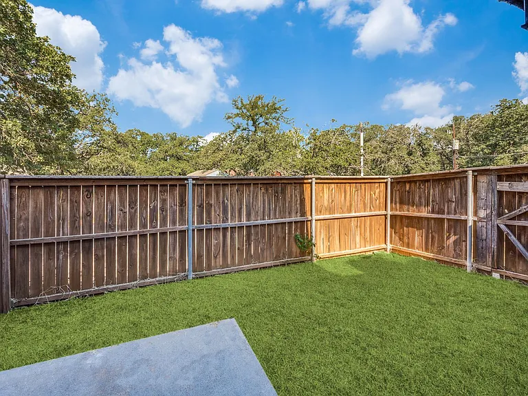 117 Peachtree Court — Photo 24