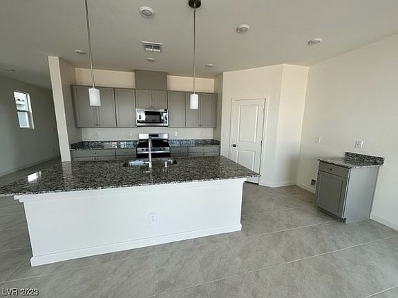4th image of 4480 Hidden Stone Ave