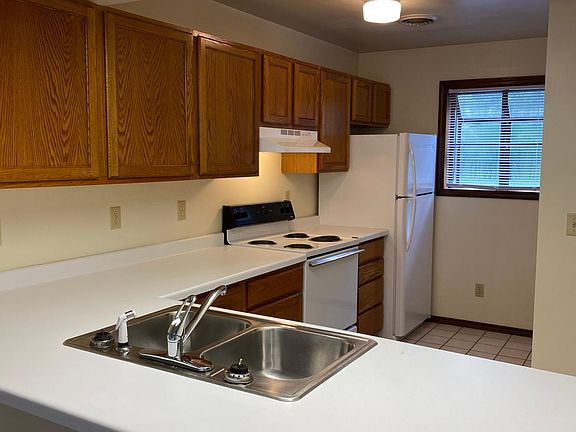 5th image of 60 Jaros Ln #G