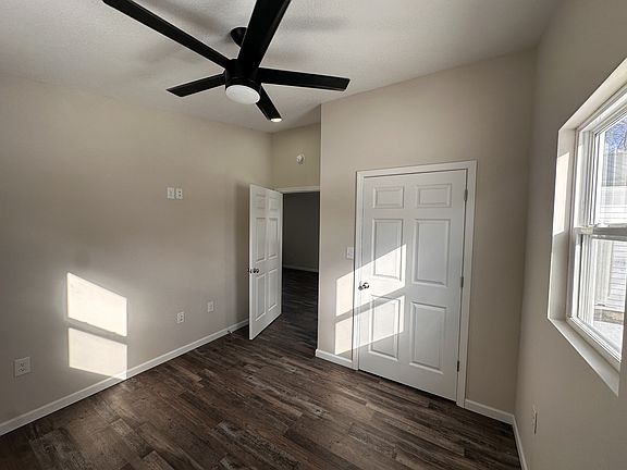 4th image of 912 Hughes St