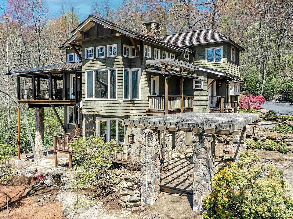 1st image of 126 Columbine Way