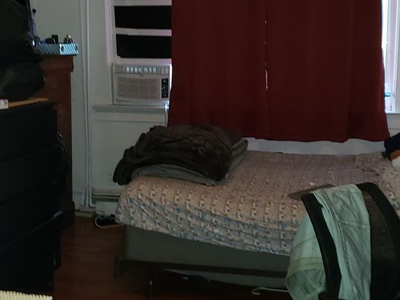 4th image of 79 Beacon Ave