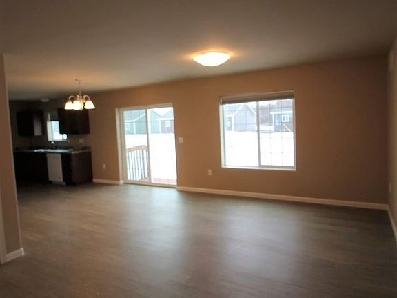 5th image of 1587 Partow Ln