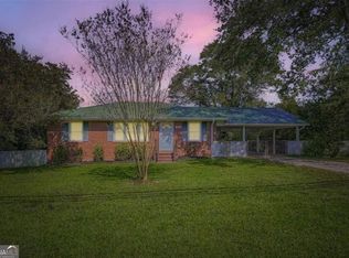 381 W Candler St, Winder, GA 30680