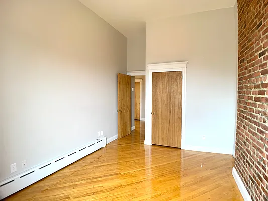 Rented by Triplemint | media 11