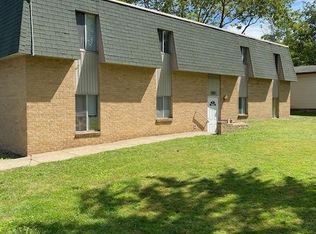 27 Wayne St #8, Niles, OH 44446
