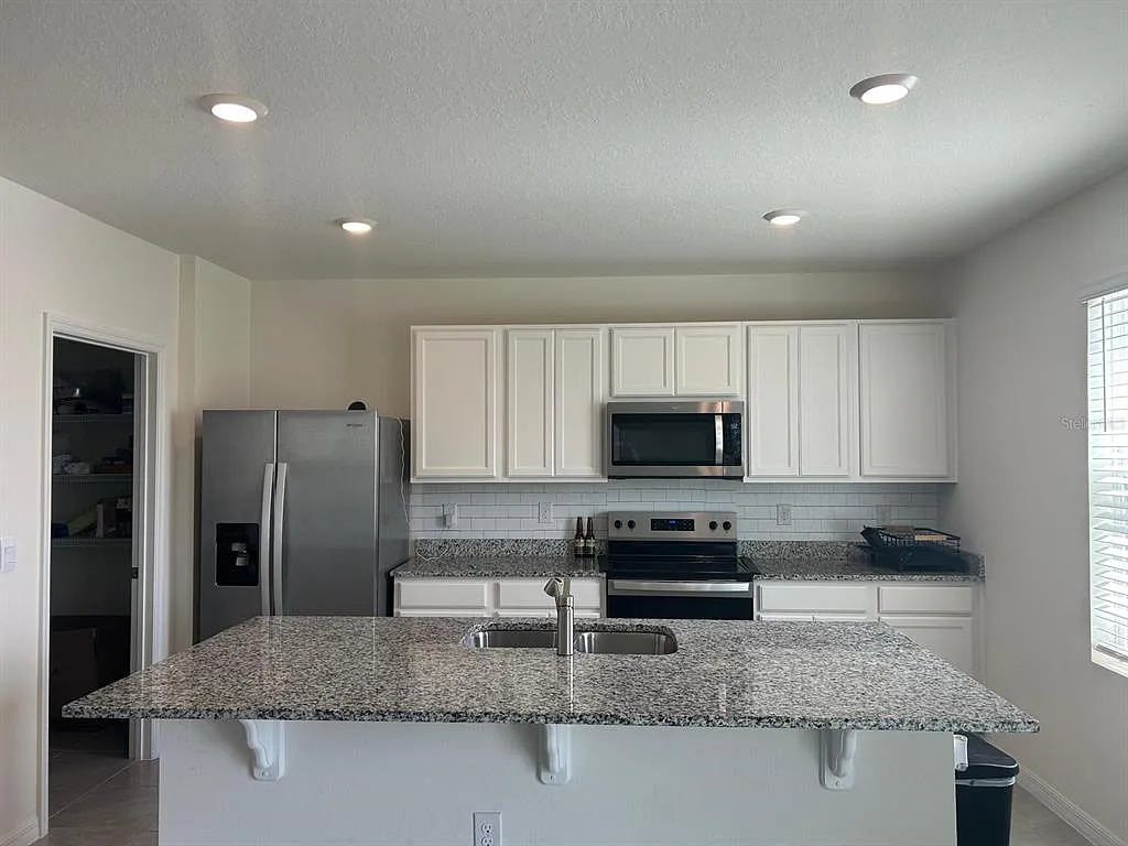 Building Photo - 3841 Royal Azalea Way