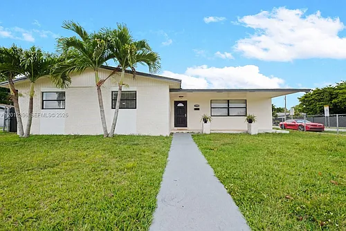 11950 SW 199th St Photo 1