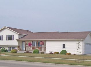5101 8th Ave N, Grand Forks, ND 58203