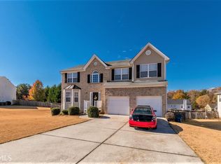 910 Creek Cove Way, Loganville, GA 30052