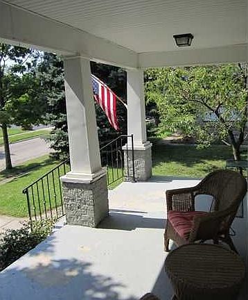 4th image of 1292 Mulford Ave