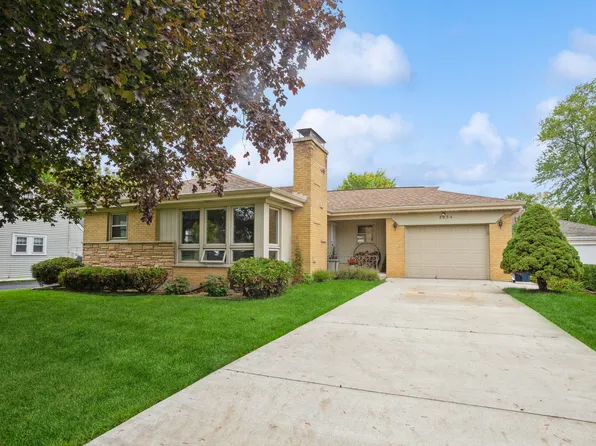 2054 Estes Ave, Des Plaines, IL 60018
