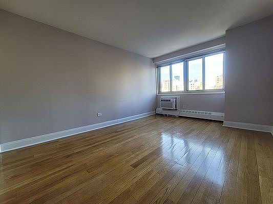 4th image of 70 W 93rd St APT 9E