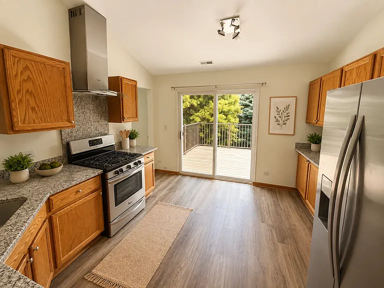 3322 Bromley Ln — Photo 4