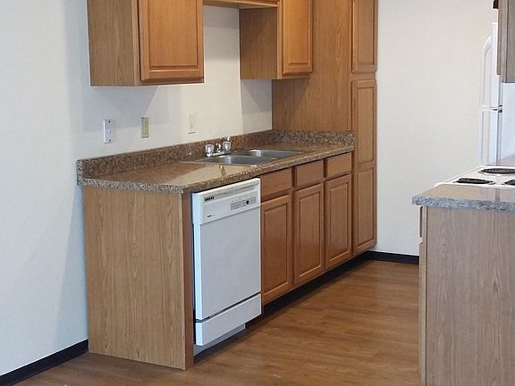 5th image of 2127 12th St APT A208